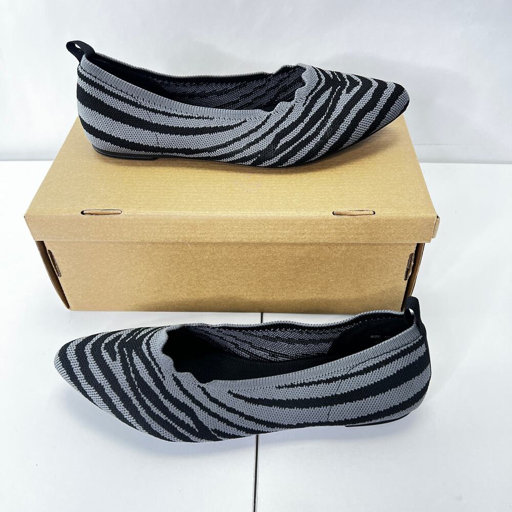 Women's Black & Gray Knit Pointed Toe Flats